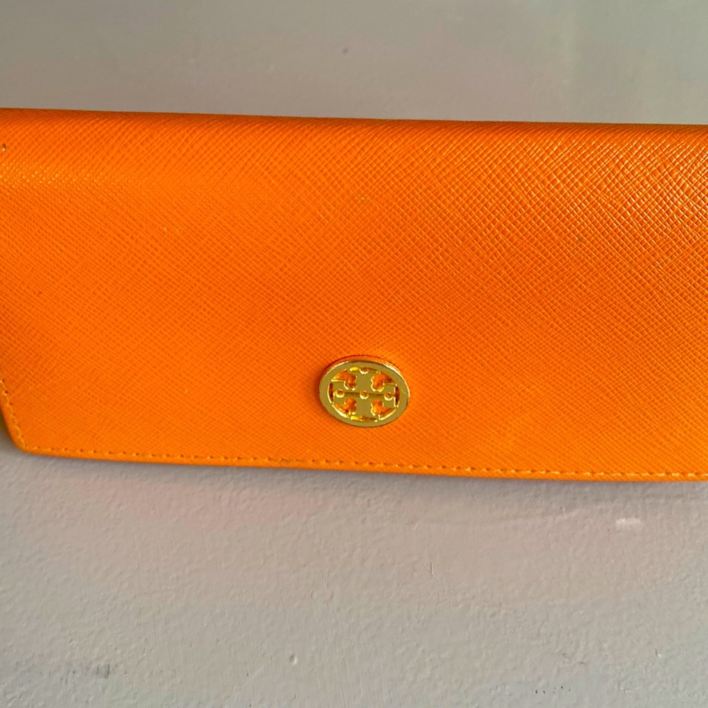 Tory Burch sunglasses case